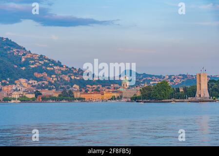 Sonnenuntergang Stadtbild der italienischen Stadt Como Stockfoto