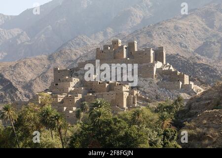 Das Dorf Thee Ain in Al-Baha, Saudi-Arabien, ist ein einzigartiges Kulturerbe, das alte archäologische Gebäude umfasst Stockfoto