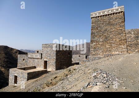 Das Dorf Thee Ain in Al-Baha, Saudi-Arabien, ist ein einzigartiges Kulturerbe, das alte archäologische Gebäude umfasst Stockfoto