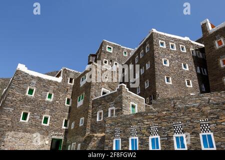 Rijal Almaa ist ein historisches Dorf in der Region Asir, Saudi-Arabien. Es liegt 45 km von Abha entfernt. Stockfoto