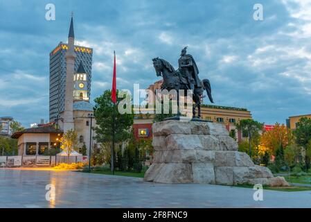 Blick auf den Skanderbeg Platz in Tirana, Albanien Stockfoto