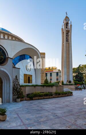 Sonnenaufgang Ansicht der Auferstehung Christi Orthodoxe Kathedrale in Tirana, Albanien Stockfoto