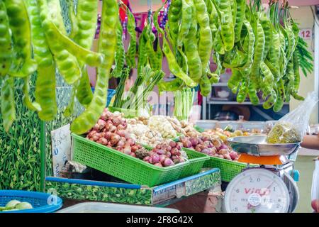 Ich liebe es, meine Geschmackserlebnisse mit den traditionellen Speisen der Orte zu sehen und zu verbessern, in die ich Reise. Es macht die Reise unvergesslich und aufregend. Stockfoto