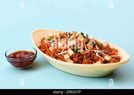 Schezwan paneer gebratener Reis mit schezwan-Sauce, chinesischer gebratener Reis mit Paneer, indochinesische Gerichte Stockfoto