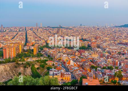 Sonnenuntergang Luftaufnahme der Innenstadt von Barcelona, Spanien Stockfoto
