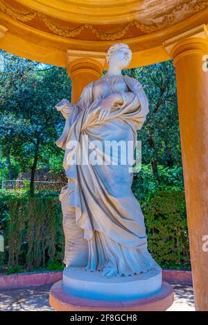 Statue im Parc del Laberint d'Horta in Barcelona, Spanien Stockfoto