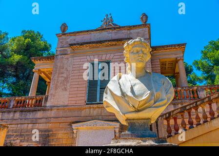 Statue im Parc del Laberint d'Horta in Barcelona, Spanien Stockfoto