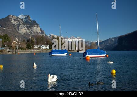 Schöner Tag am Walensee in Weesen in der Schweiz 21.2.2021 Stockfoto