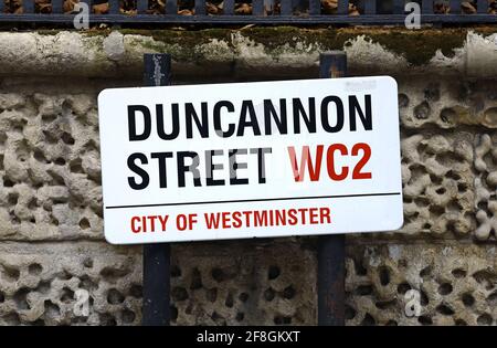 London, England, Großbritannien. Straßenschild: Duncannon Street, WC2 Stockfoto