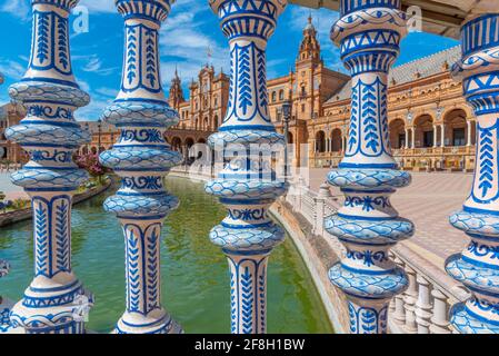 Plaza de Espana durch Keramikfliesen gesehen, Sevilla, Spanien Stockfoto