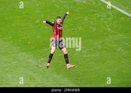 Andre SILVA (F) feiert nach seinem Tor auf 3:2; Goaljubel; Fußball 1. Bundesliga, 28. Spieltag, Eintracht Frankfurt (F) - VfL Wolfsburg (WOB) 4: 3, am 10. April 2021 in Frankfurt am Main. Die DFL-Vorschriften verbieten die Verwendung von Fotos als Bildsequenzen und/oder quasi-Video weltweit Stockfoto