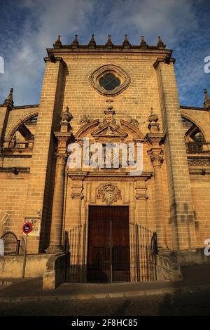 Spanien, Andalusien, Jerez de la frontera in der Provinz Caáiz, die Kathedrale Antigua Colegiata de San Savator, Seitenportal Stockfoto