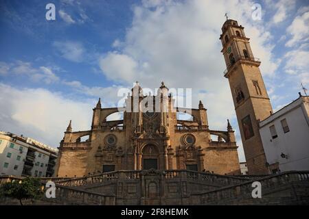 Spanien, Andalusien, Jerez de la frontera in der Provinz Caáiz, die Kathedrale Antigua Colegiata de San Savator und der Glockenturm Stockfoto