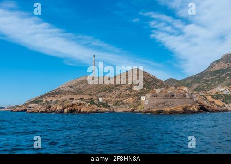 Militärische Batterie zum Schutz der Einfahrt zum Hafen von Cartagena in Spanien Stockfoto