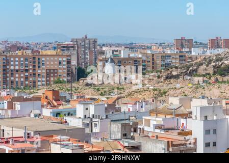 Windmühle und Festung auf dem Monte Sacro in Cartagena, Spanien Stockfoto