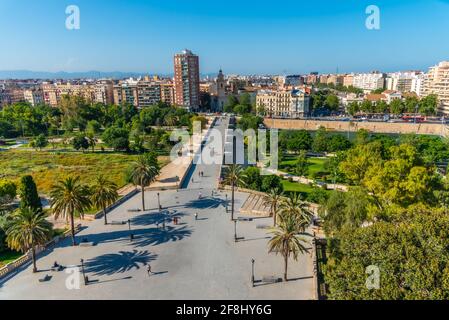 Luftaufnahme der brücke puente de serranos in Valencia, Spanien Stockfoto