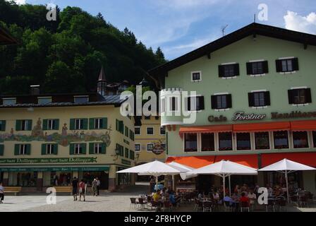 Abendessen auf dem Platz in Berchtesgaden, Bayern, Deutschland Stockfoto