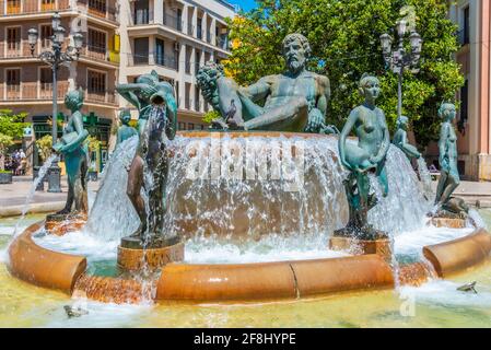 Fuente del Turia Brunnen an der Plaza de la Virgen in Valencia, Spanien Stockfoto