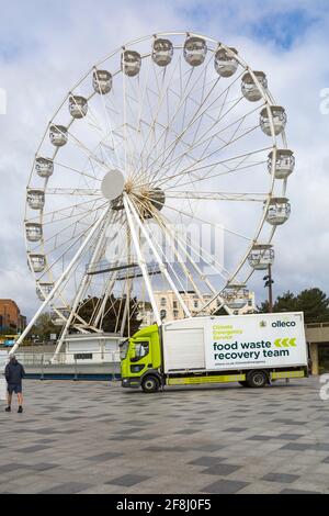 Klima-Notfalldienst Lebensmittelabfallrückgewinnung Truck am Pier Approach, Bournemouth, Dorset Großbritannien im April - Team für Lebensmittelabfallrückgewinnung Stockfoto