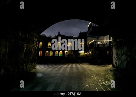 Beleuchteter Torbogen Hawley Wharf Development Camden Lock London, LABS Stockfoto