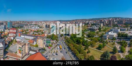 PRISHTINA, KOSOVO, 16. SEPTEMBER 2019: Panorama von Prishtina, Kosovo Stockfoto