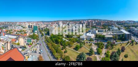 PRISHTINA, KOSOVO, 16. SEPTEMBER 2019: Panorama von Prishtina, Kosovo Stockfoto