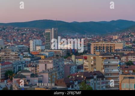 PRISHTINA, KOSOVO, 16. SEPTEMBER 2019: Luftaufnahme des Zentrums von Prishtina, Kosovo Stockfoto