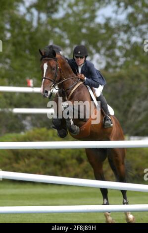 The National, Spruce Meadows Juni 2002, Erin Duffy (USA) auf der Fahrt in Niagara Stockfoto