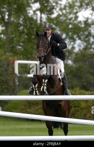 The National, Spruce Meadows Juni 2002, Rich Fellers (USA) reitet Gyro Stockfoto