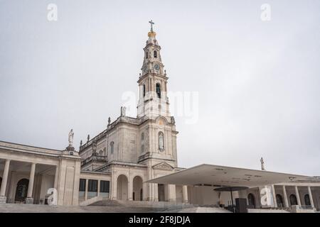 Basilika unserer Lieben Frau vom Rosenkranz im Heiligtum von Fatima - Fatima, Portugal Stockfoto