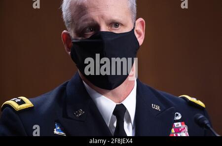 Washington, USA. April 2021. Der Direktor der Defense Intelligence Agency (DIA), Generalleutnant Scott Berrier, bezeugte während einer Anhörung des Senats Select Committee on Intelligence über weltweite Bedrohungen auf dem Capitol Hill in Washington, DC, am 14. April 2021. (Foto von Pool/Sipa USA) Quelle: SIPA USA/Alamy Live News Stockfoto