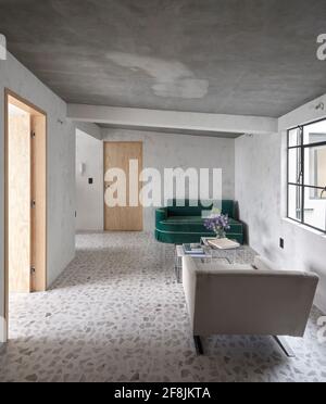 Inneneinrichtung des Apartments. Córdoba 223, Mexiko-Stadt, Mexiko. Architekt: BAAQ , 2019. Stockfoto