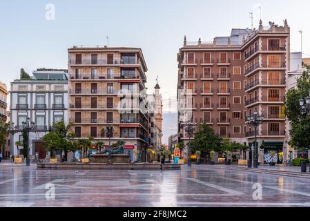 VALENCIA, SPANIEN, 18. JUNI 2019: Fuente del Turia Brunnen auf der Plaza de la Virgen in Valencia, Spanien Stockfoto