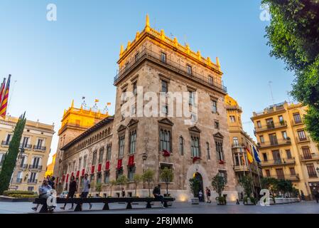 VALENCIA, SPANIEN, 17. JUNI 2019: Blick auf den Palau de la Generalitat in Valencia, Spanien Stockfoto