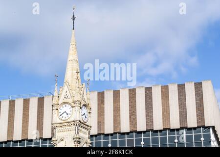 LEICESTER, ENGLAND- 3. April 2021: Foto des Uhrturms des Leicester Haymarket Memorial Stockfoto