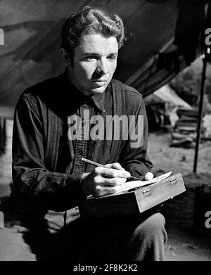 Audie Murphy. Porträt des amerikanischen Soldaten und Schauspielers Audie Leon Murphy (1925-1971), Publizitätsstille aus dem Roten Abzeichen des Mutes, 1951 Stockfoto