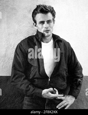 James Dean. Porträt des amerikanischen Schauspielers James Byron Dean (1931-1955), Werbestill für den Film 'Rebel without a Cause', 1955 Stockfoto