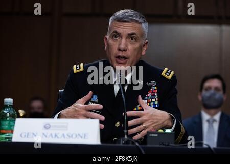 NSA-Direktor Paul Nakasone spricht während einer Anhörung des Senats-Geheimdienstausschusses zum Thema „weltweite Bedrohungen“ am 14. April auf dem Capitol Hill in Washington, DC. 2021. (Foto von Pool/Sipa USA) Quelle: SIPA USA/Alamy Live News Stockfoto