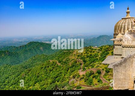 Kumbhalgarh Fort ist eine Mewar Festung auf Aravalli Hills im 15. Jahrhundert von König Rana Kumbha in Rajsamand Bezirk, in der Nähe von Udaipur gebaut. Es ist ein Welt-H Stockfoto