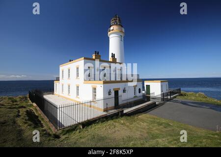 Schottland, Ayrshire Turnberry Lighthouse. 12 Apr 2021.der ikonische Leuchtturm auf dem Turnberry Golf Course mit beeindruckender Aussicht über den Firth of Clyde Stockfoto