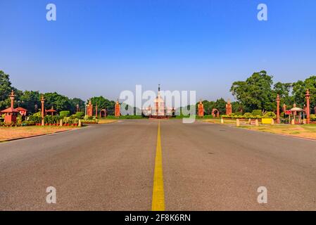 Die Rashtrapati Bhavan 'Presidential Residence', früher 'Viceroy's House'. Die offizielle Heimat des Präsidenten befindet sich am westlichen Ende von Rajpath Stockfoto