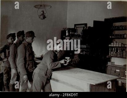 Das Soldatenheim der 4. Bergbrigade, das Reservat der XVI. Korps. Stockfoto