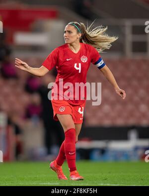 Stoke on Trent, Großbritannien. April 2021. Shelina Zadorsky (Tottenham Hotspur) von Canada Women während des Internationalen Freundschaftsspiel, das am 13. April 2021 hinter verschlossenen Türen zwischen England Women und Canada Women im Britannia Stadium, Stoke-on-Trent, England, ausgetragen wurde. Foto von Andy Rowland. Quelle: Prime Media Images/Alamy Live News Stockfoto