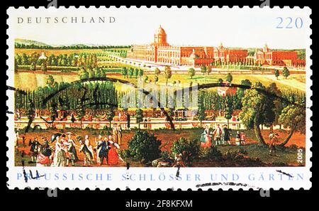 MOSKAU, RUSSLAND - 10. NOVEMBER 2019: In Deutschland gedruckte Briefmarke zeigt preußische Schlösser und Gärten, Serie, um 2005 Stockfoto