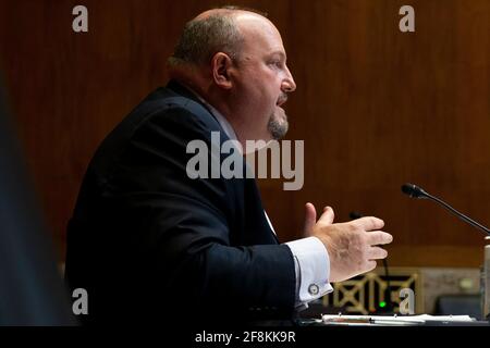 Robert Fenton Jr., ein hochrangiger Beamter, der die Aufgaben des Administrators der Federal Emergency Management Agency (FEMA) ausführt, erscheint am 14. April 2021 vor der Anhörung des Unterausschusses für Senatsermächtigungen, um die Reaktion der FEMA auf COVID-19 und andere Herausforderungen auf dem Capitol Hill in Washington, DC, USA zu untersuchen. (Foto von Pool/Sipa USA) Quelle: SIPA USA/Alamy Live News Stockfoto