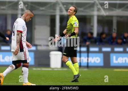 MAILAND, ITALIEN - 11. APRIL: Schiedsrichter Luca Pairetto während des Serie-A-Spiels zwischen Internazionale und Cagliari im Stadio Giuseppe Meazza am 11. April 202 Stockfoto