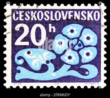 MOSKAU, RUSSLAND - 30. SEPTEMBER 2019: Die in der Tschechoslowakei gedruckte Briefmarke zeigt Blumenschmuck, Postage Due Serie, um 1972 Stockfoto