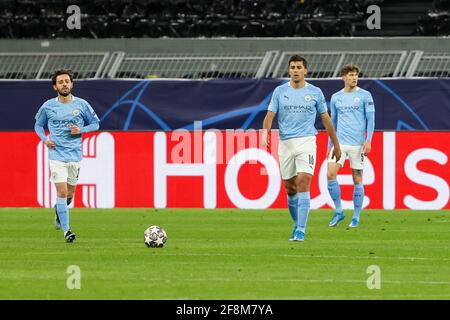 DORTMUND, DEUTSCHLAND - APRIL 14: Bernardo Silva von Manchester City, Rodri von Manchester City und John Stones von Manchester City enttäuschten während der U Stockfoto