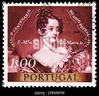 MOSKAU, RUSSLAND - 4. OKTOBER 2019: Die in Portugal gedruckte Briefmarke zeigt die portugiesische Briefmarke Königin Maria ZentenaryII, Serie, um 1953 Stockfoto