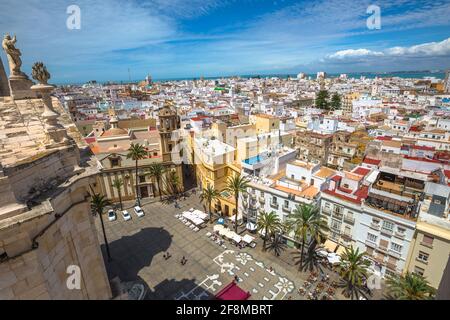 Cadiz, Andalusien, Spanien - 21. April 2016: Cadiz Platz Luftaufnahme auf der Kathedrale von Cadiz, auf Spanisch: Iglesia de Santa Cruz, Cadiz Stockfoto